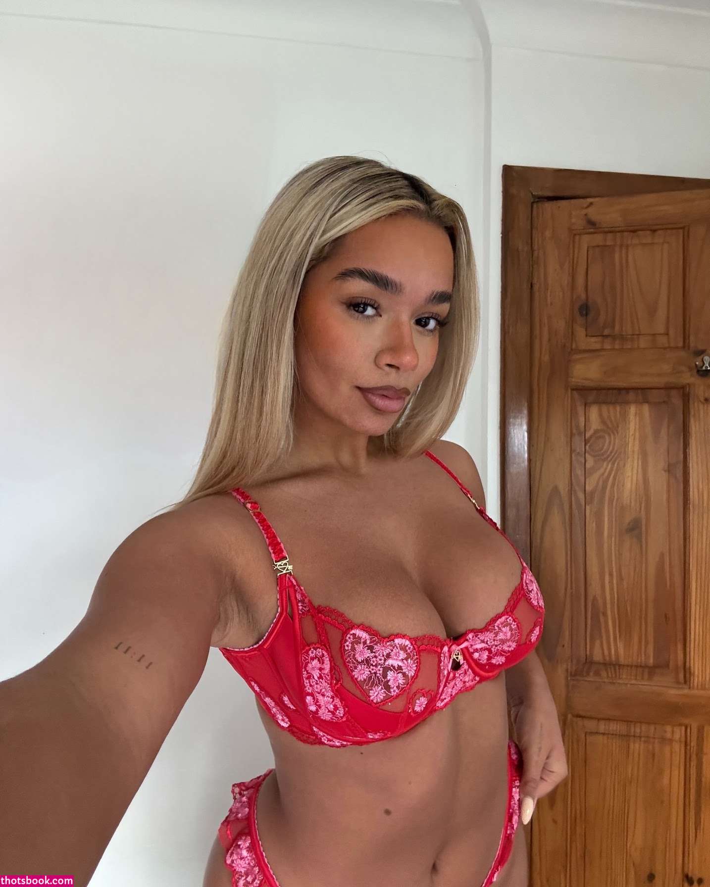 Natalie Gessey Photo #25