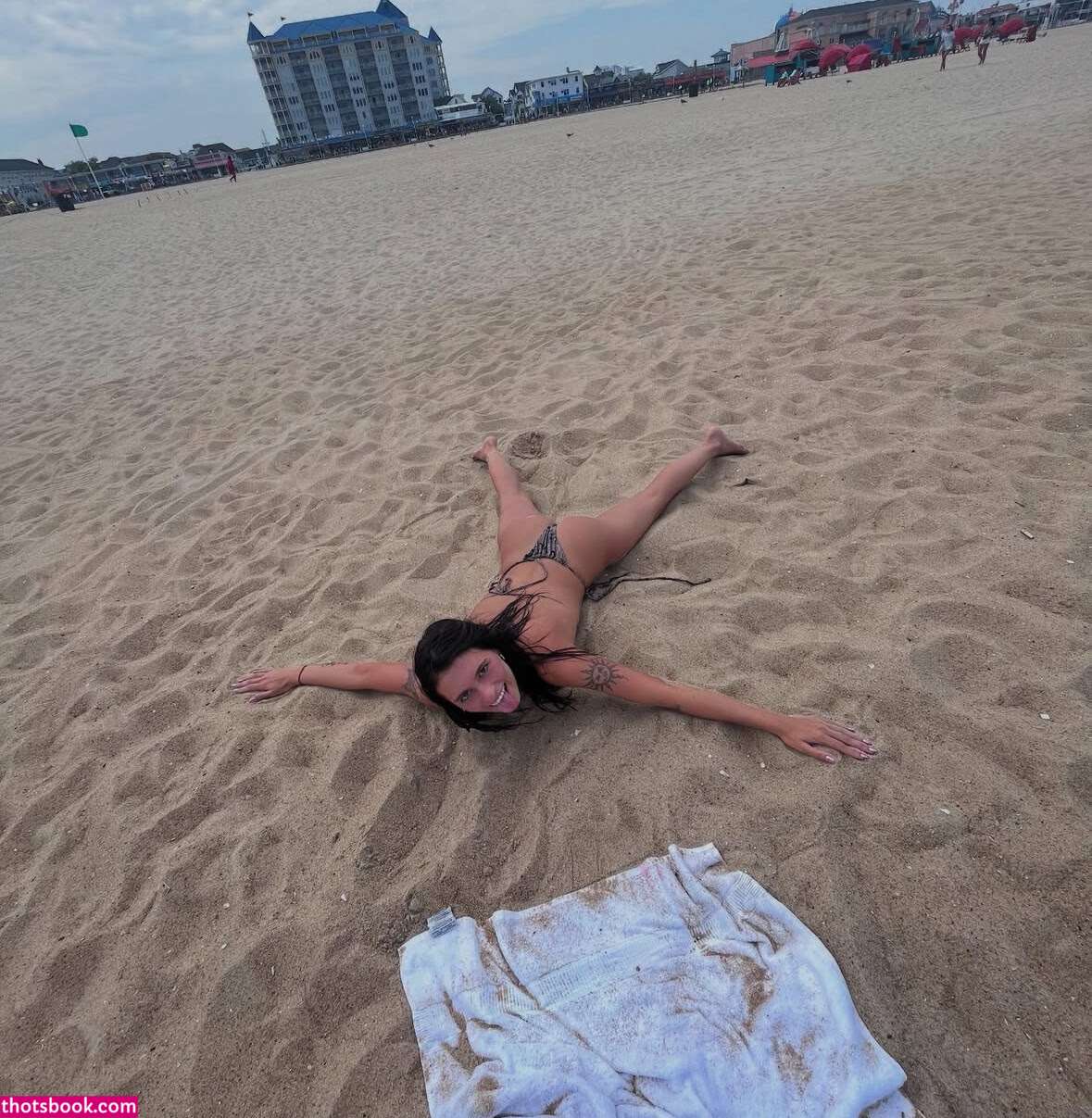 Raegan Owens Photo #5