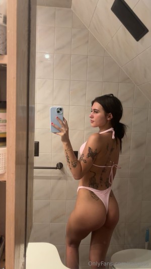 Raegan Owens Photo #7