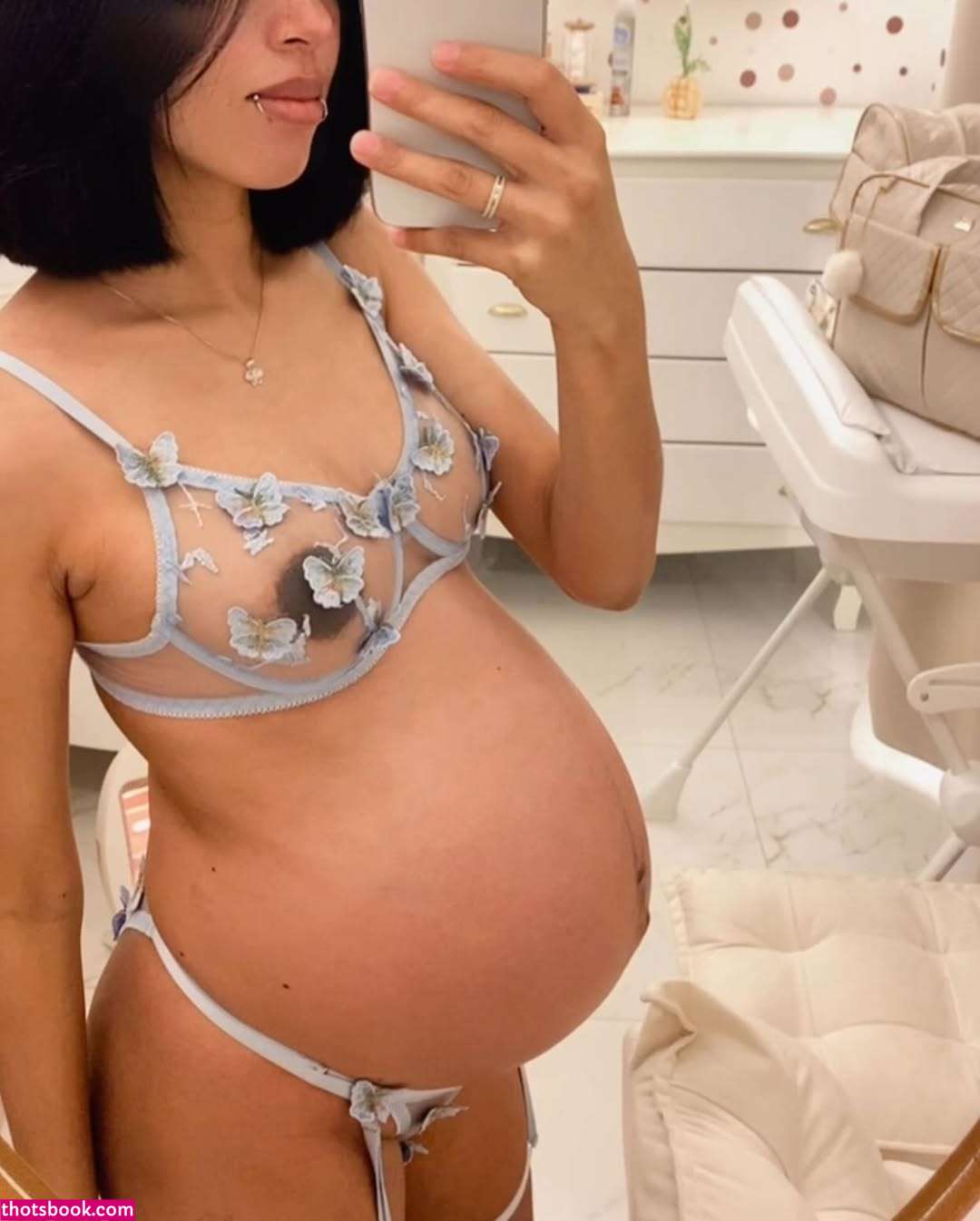 annesouzaww Photo #16