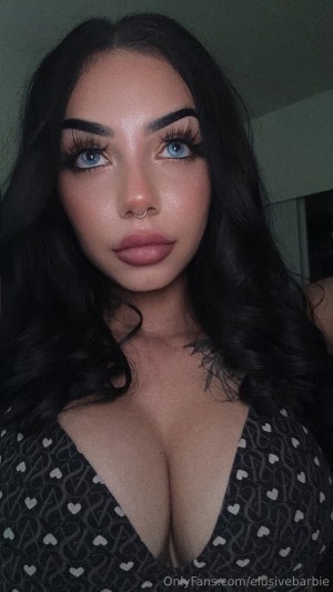 elusivebarbie Photo #6