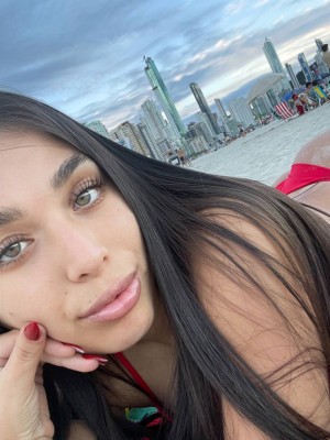 Emily Schiera Photo #8