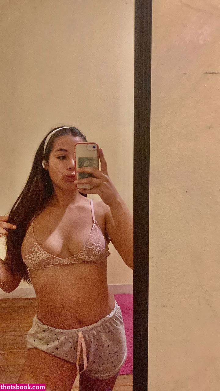 Emily Schiera Photo #15