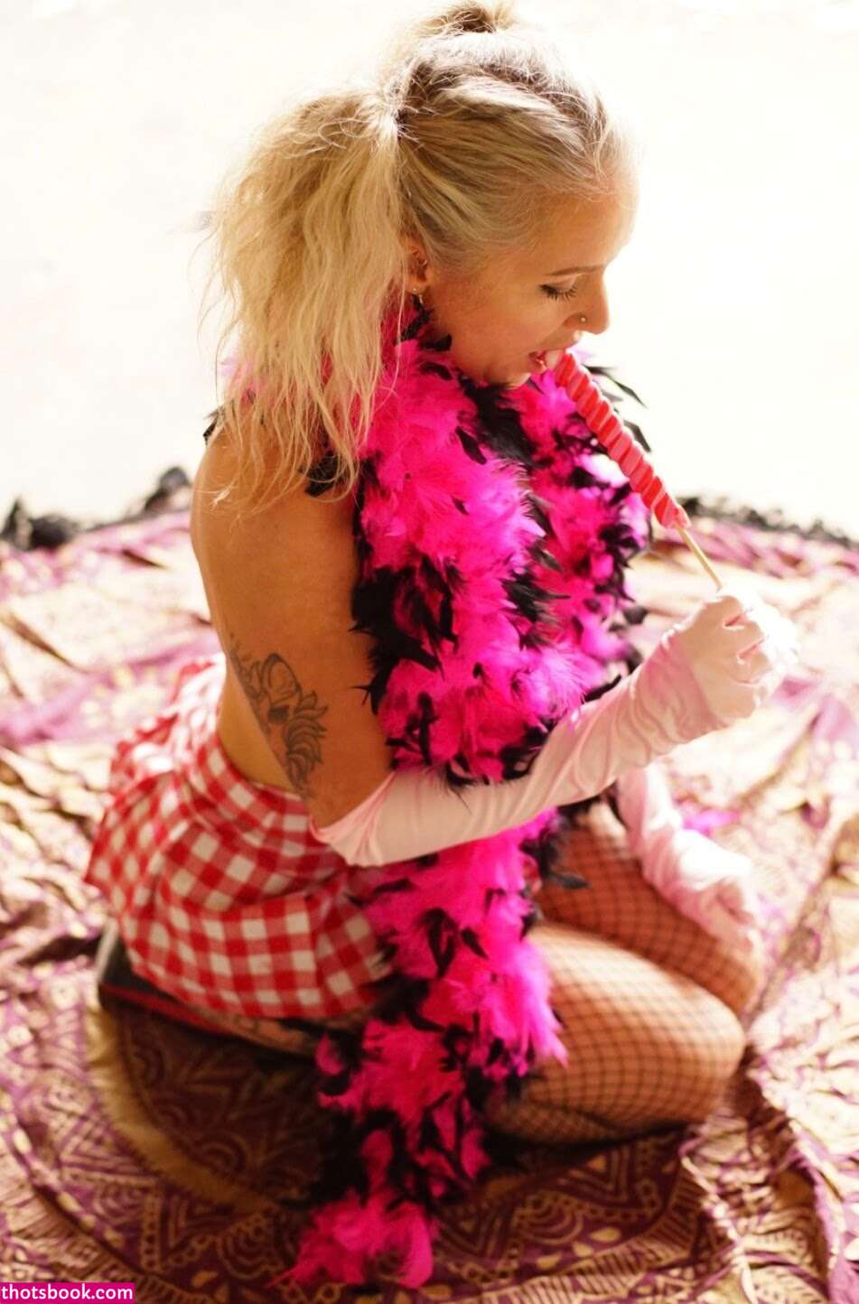 Catherine Lennard Photo #28