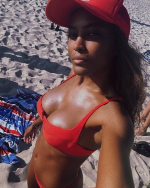 Ciara Miller Photo #5