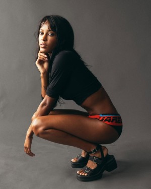 Ciara Miller Photo #18