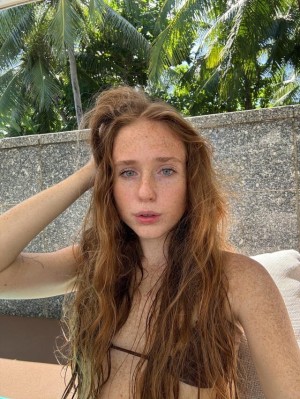 helmetcouple Photo #8