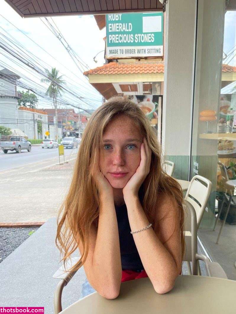 helmetcouple Photo #12