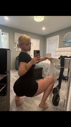 elisebelia Photo #39