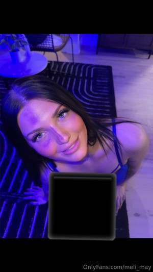 Amelia Hakes Photo #23