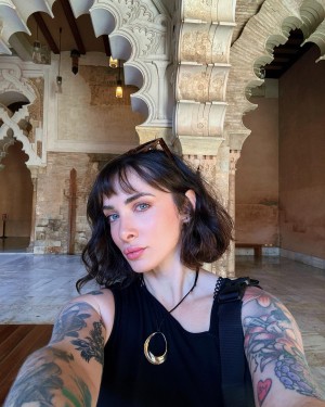 Lauren Urasek Photo #11