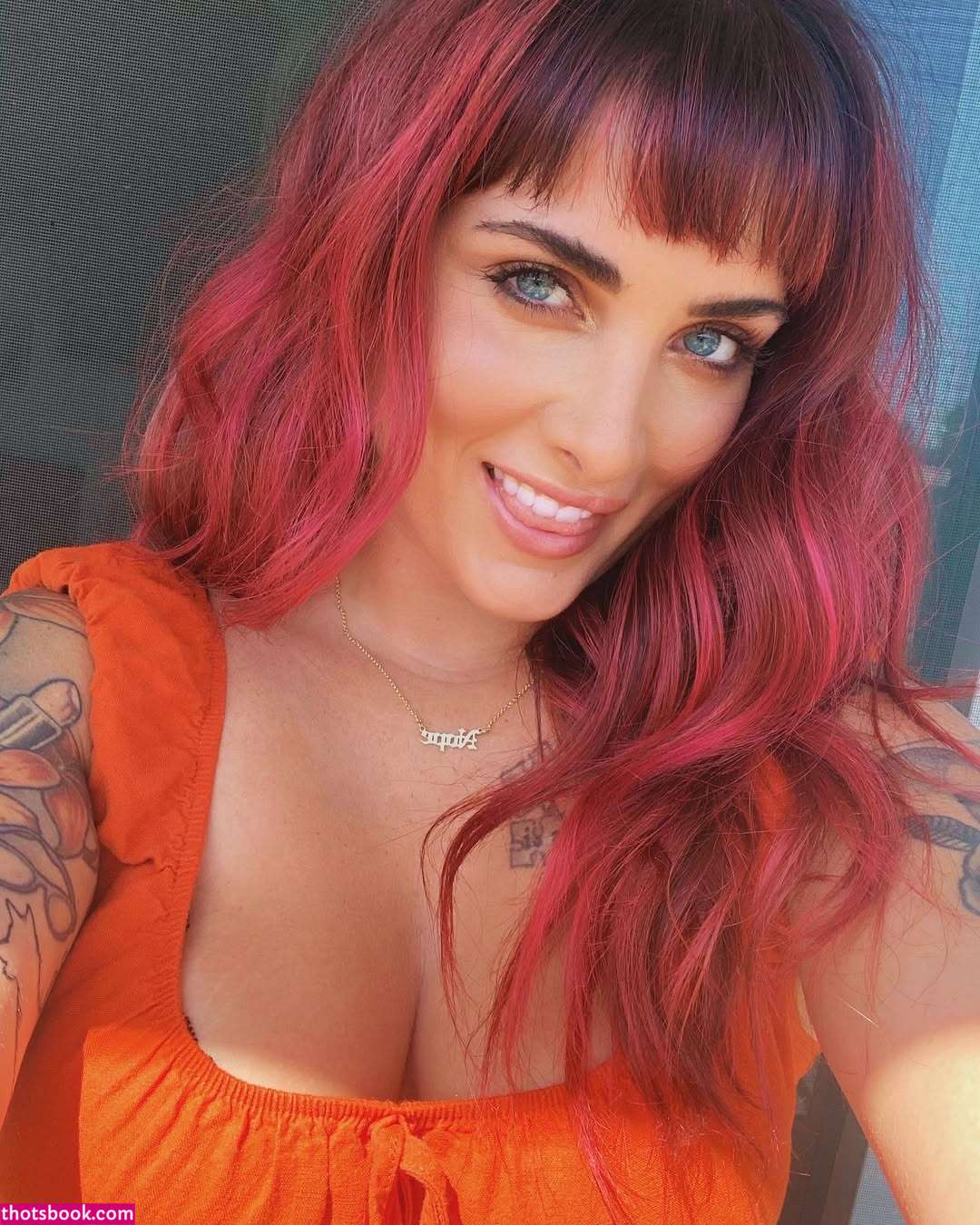 Lauren Urasek Photo #28