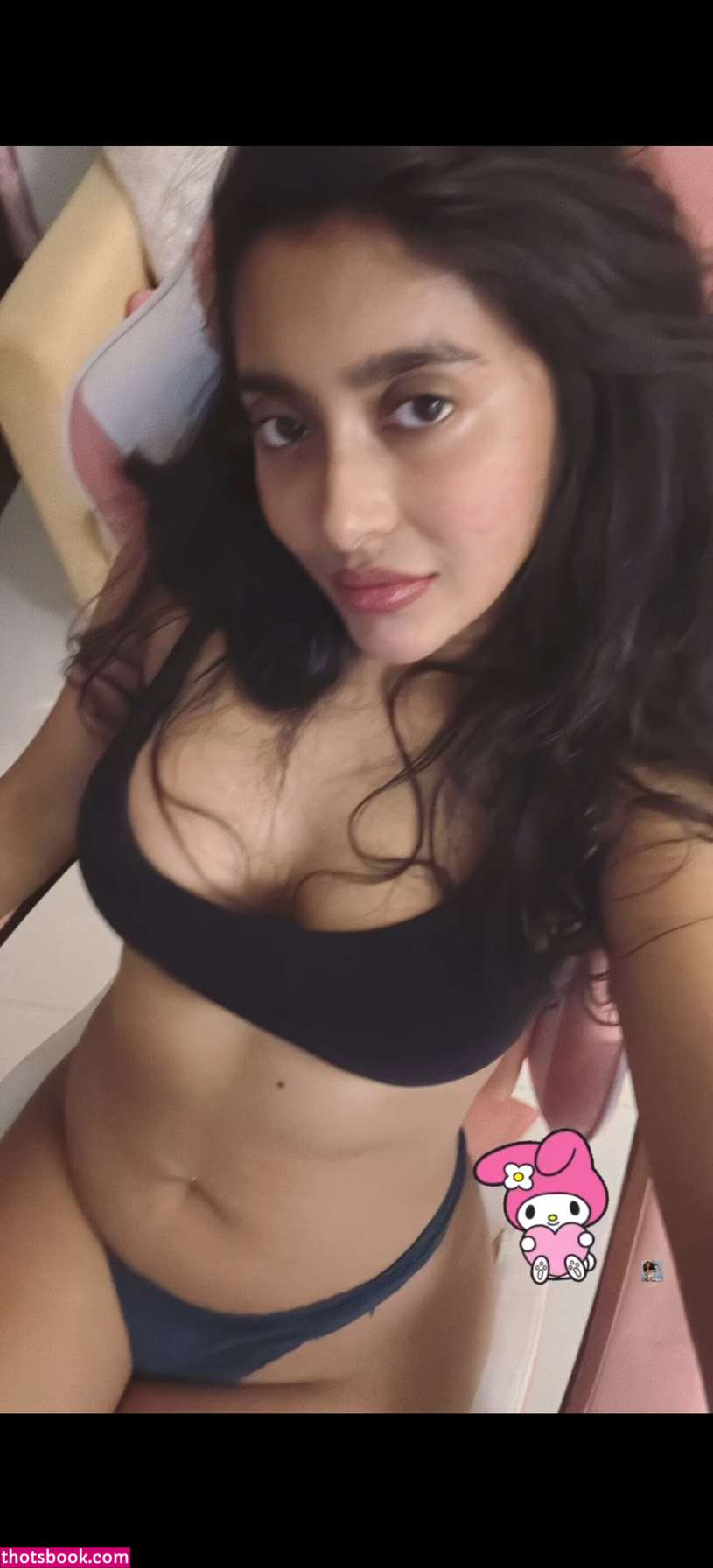 Thea Suuza Photo #15