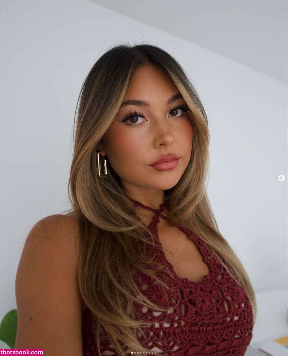 Kirstennn Kim Photo #14