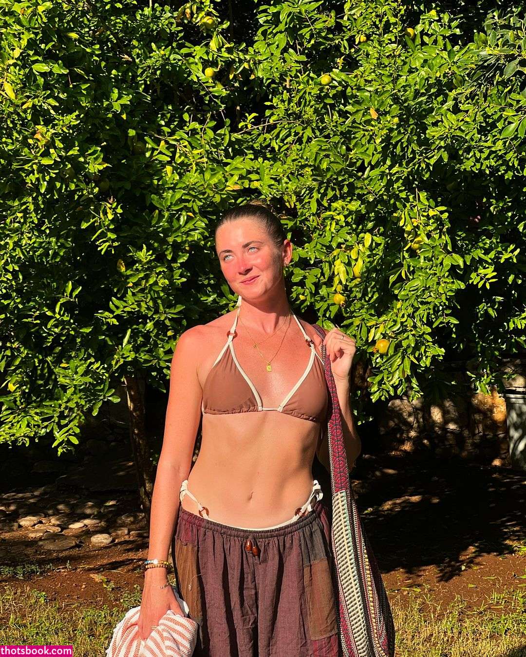 Shannon Fairweather Photo #9