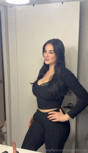 zoeemonroe Photo #32