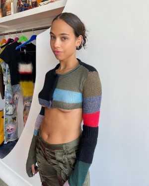 Maria Isabel Photo #3