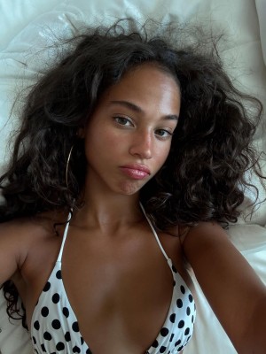 Maria Isabel Photo #35