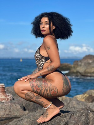 Taina Vieira Photo #2