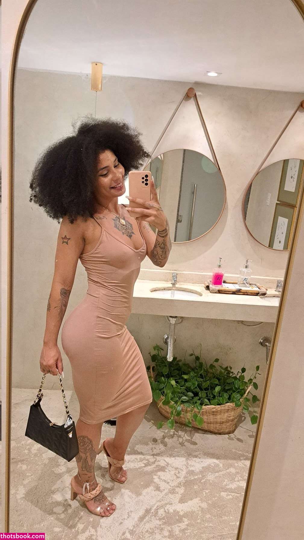 Taina Vieira Photo #12