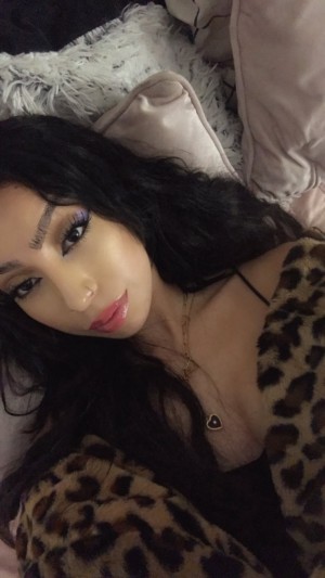 xcarolinejoness Photo #2