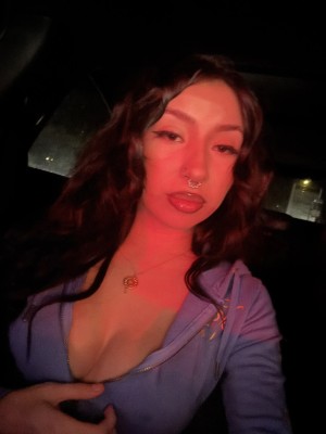 xcarolinejoness Photo #18