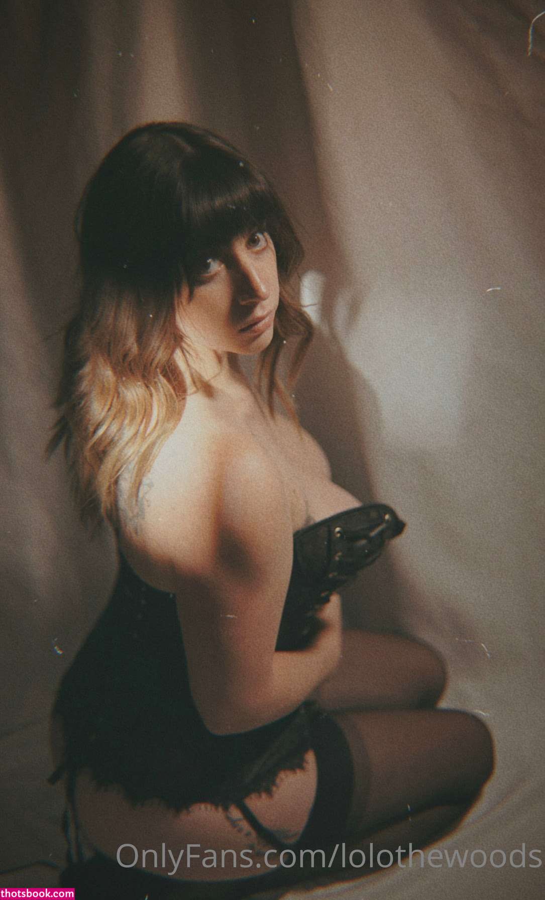 lolothewoods Photo #23