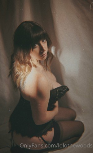 lolothewoods Photo #23