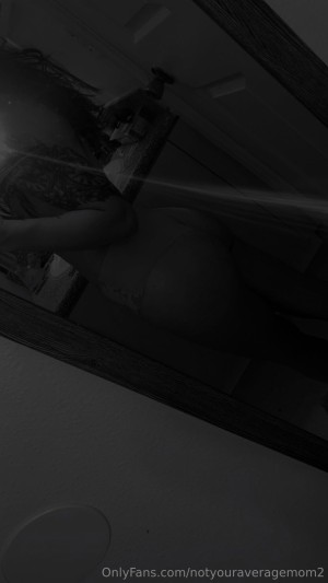 Notyouraveragemom23 Photo #3