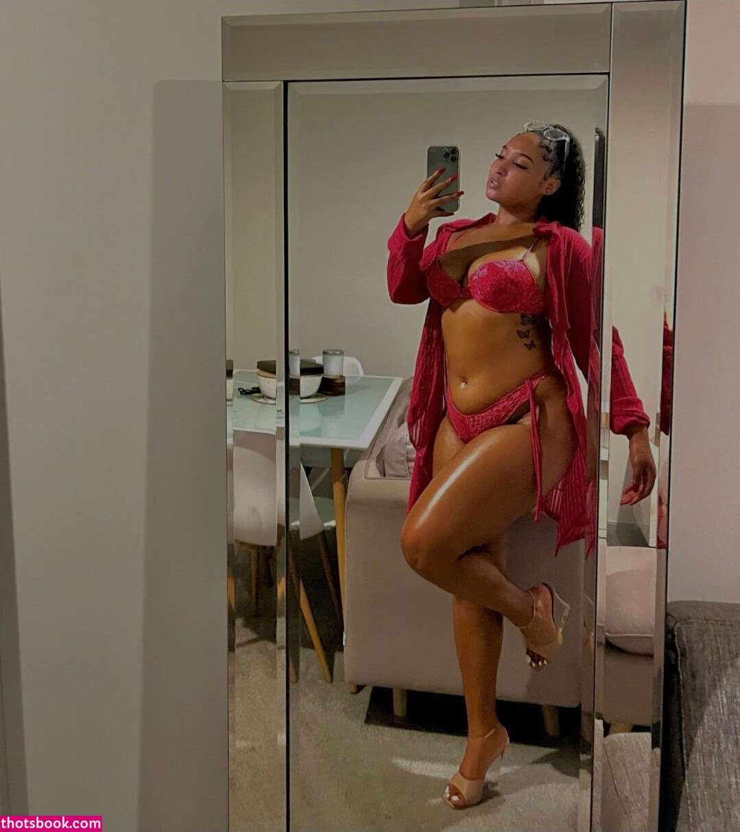 Melanadavids Photo #39