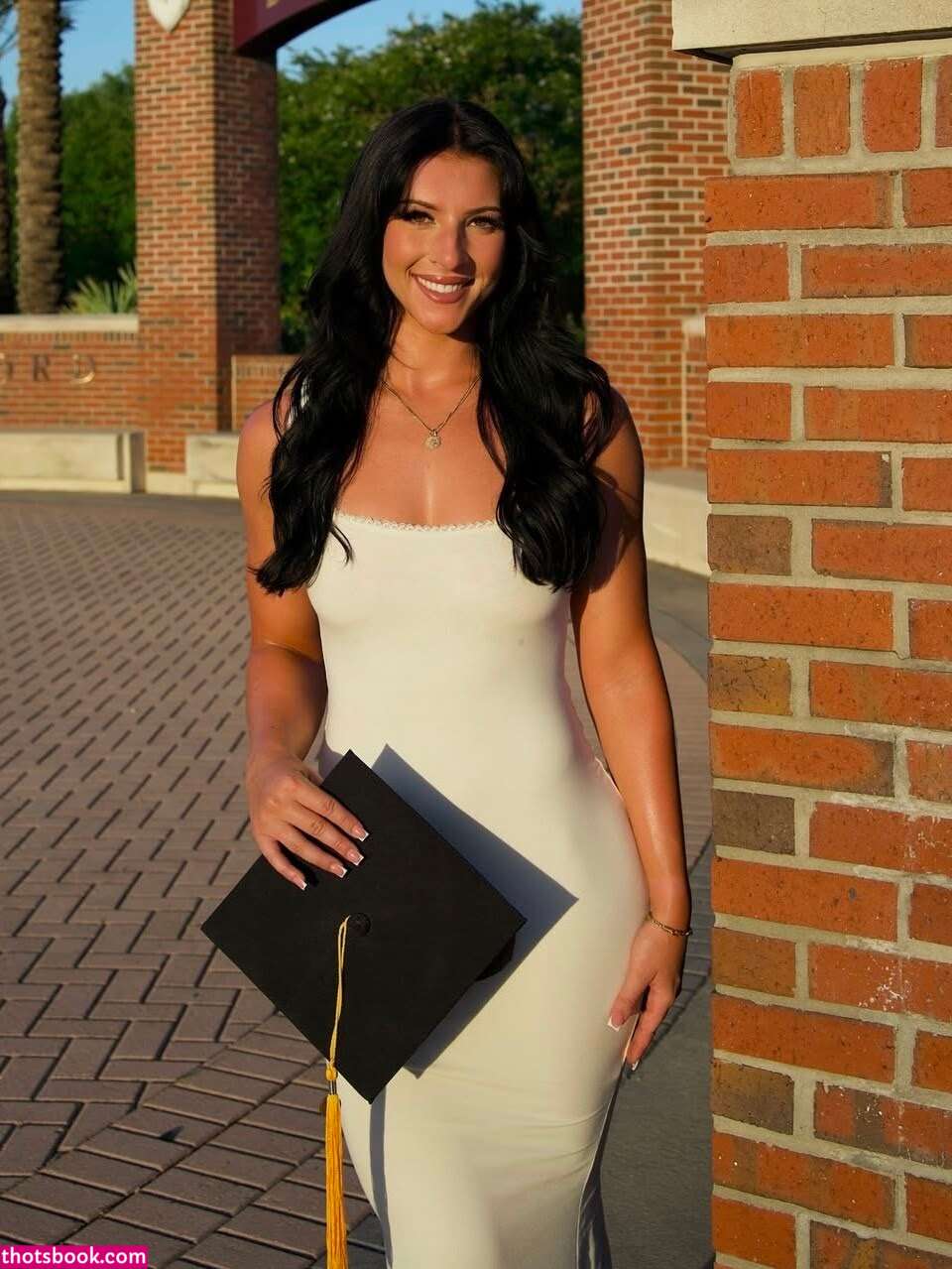 Allison Royalty Photo #12