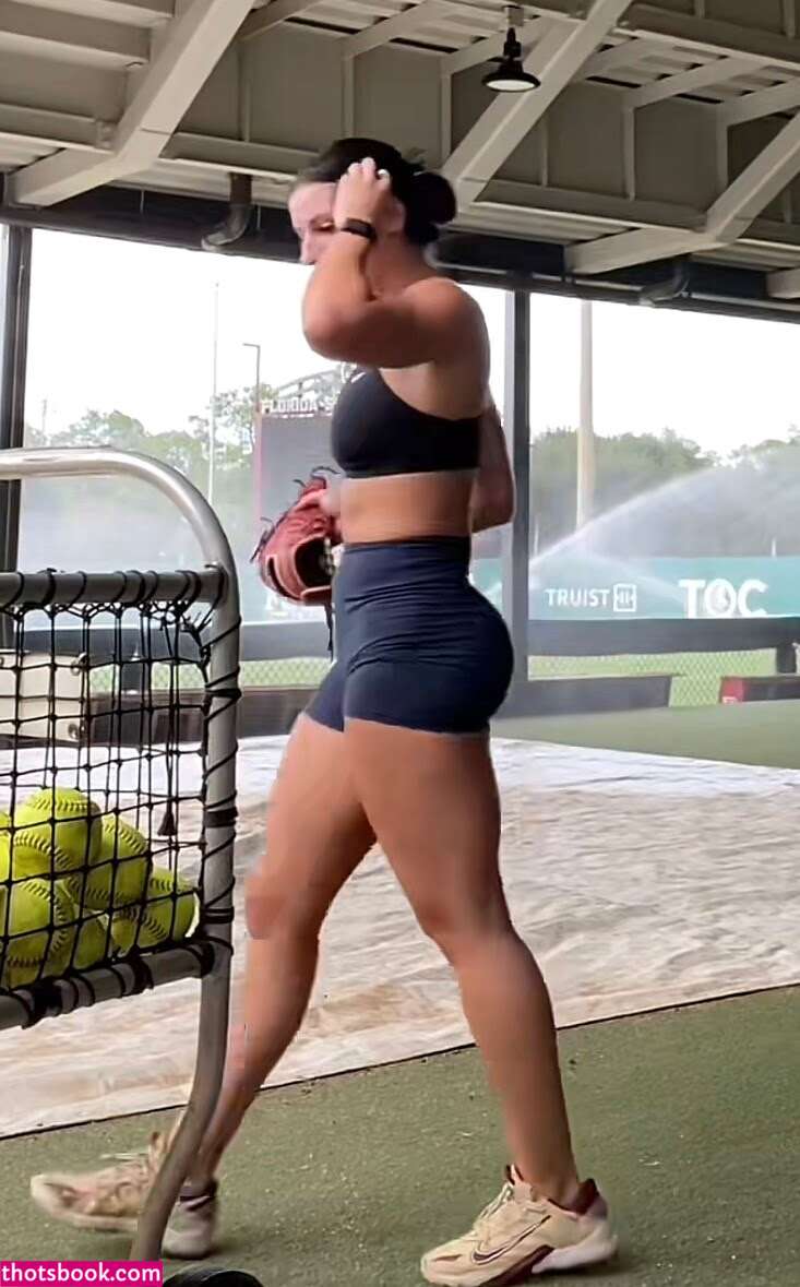 Allison Royalty Photo #14