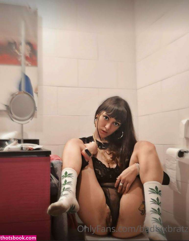 Badbixbrart Photo #9