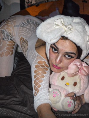 Badbixbrart Photo #19