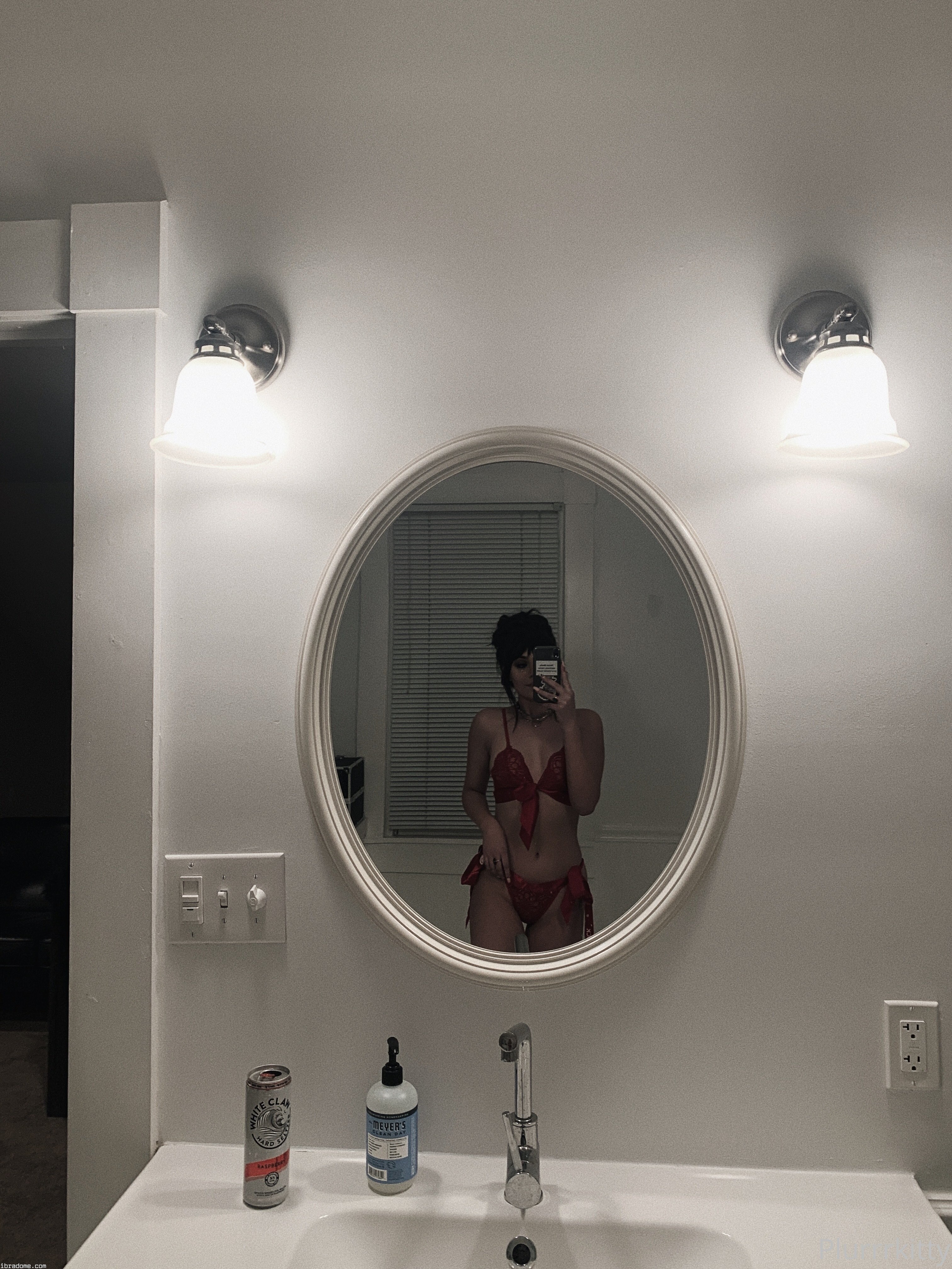 Claire Estabrook Photo #37