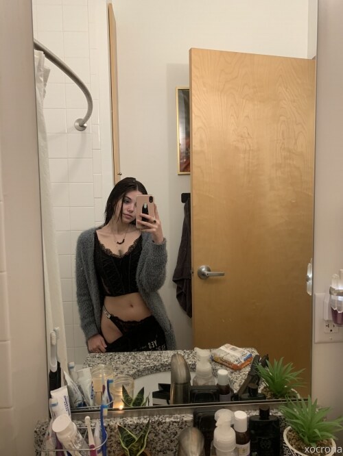 Claire Estabrook Photo #135