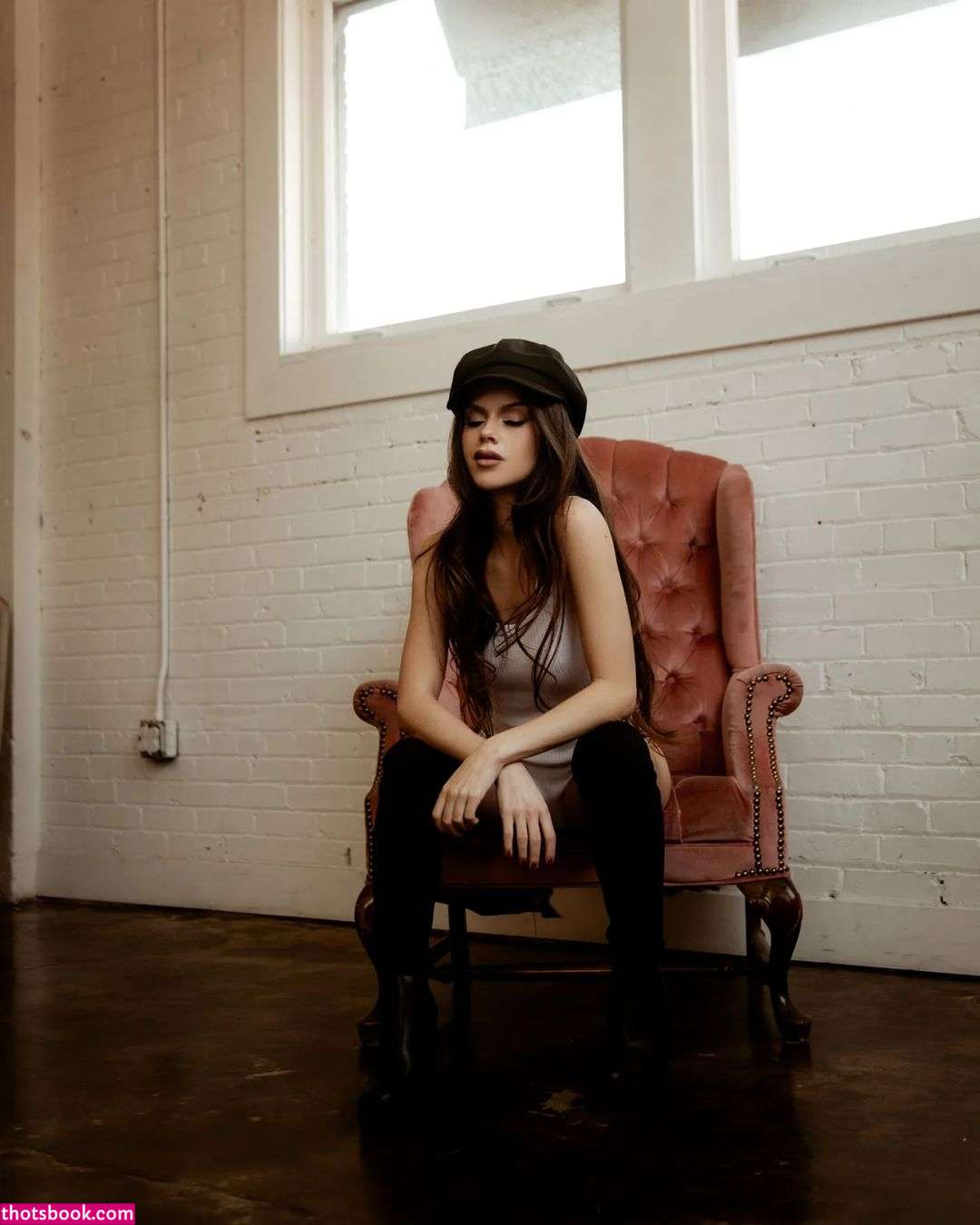 adelinesofficial Photo #39