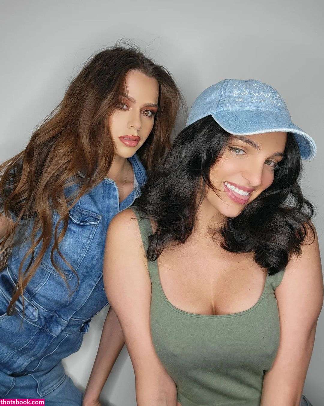 adelinesofficial Photo #46