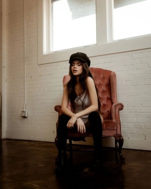 adelinesofficial Photo #39