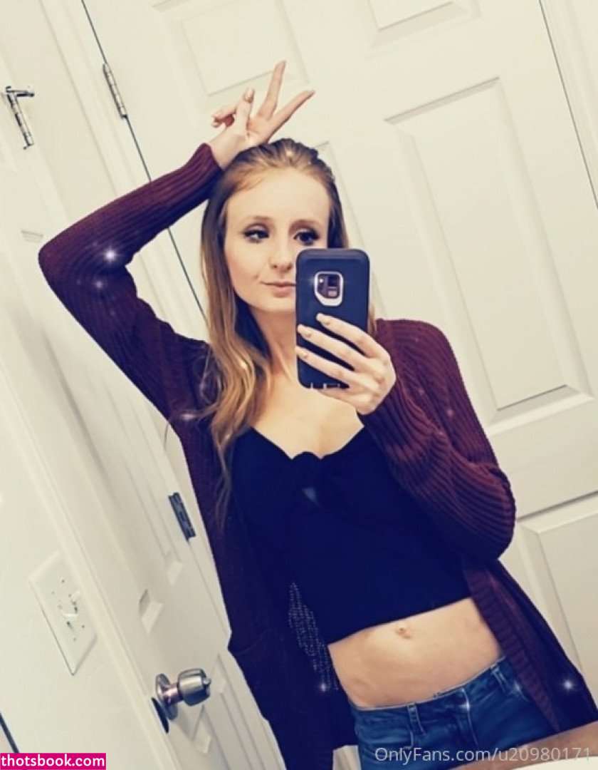 Elle Dainty Photo #14