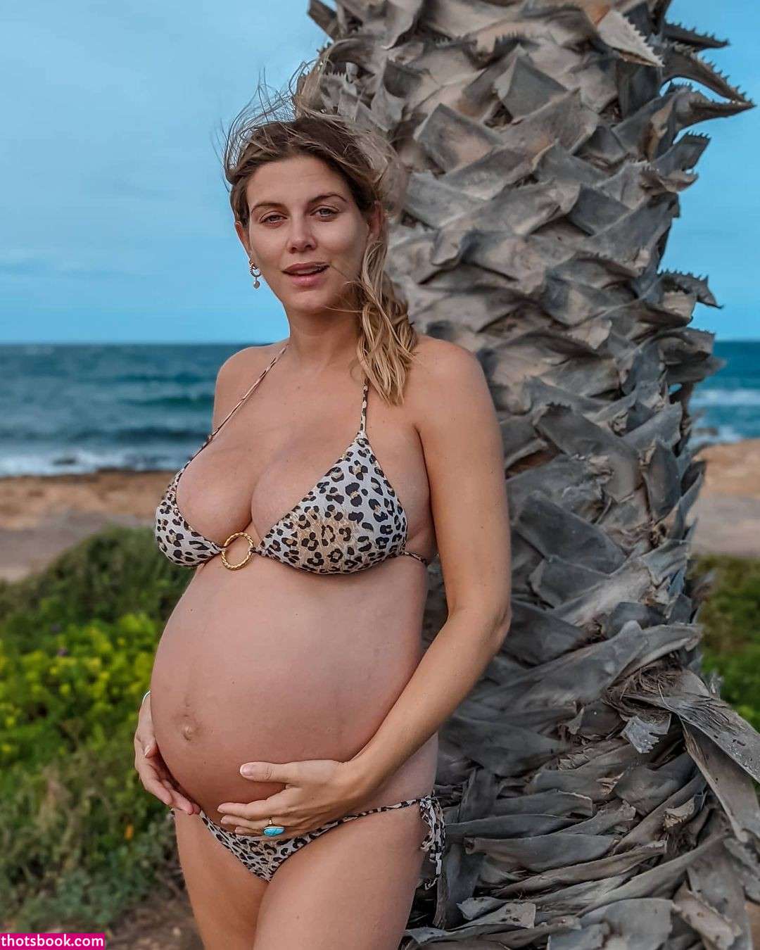 Ashley Louise James Photo #5