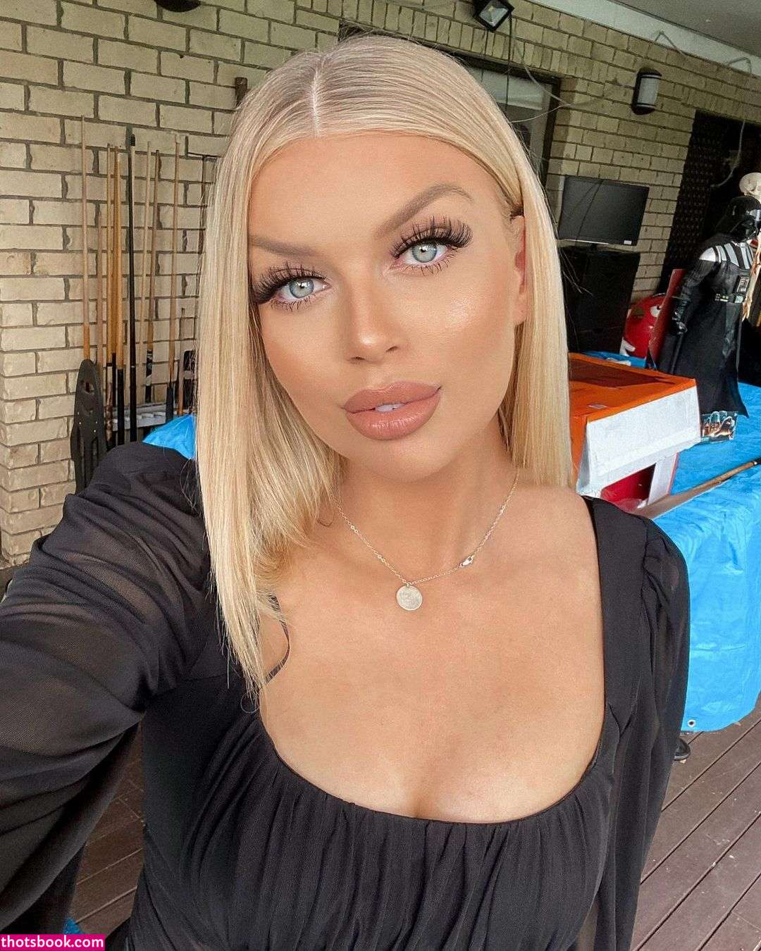 Caitlin Mcconville Photo #7