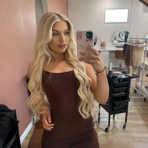 Caitlin Mcconville Photo #6