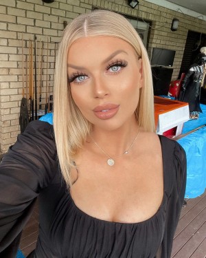 Caitlin Mcconville Photo #7