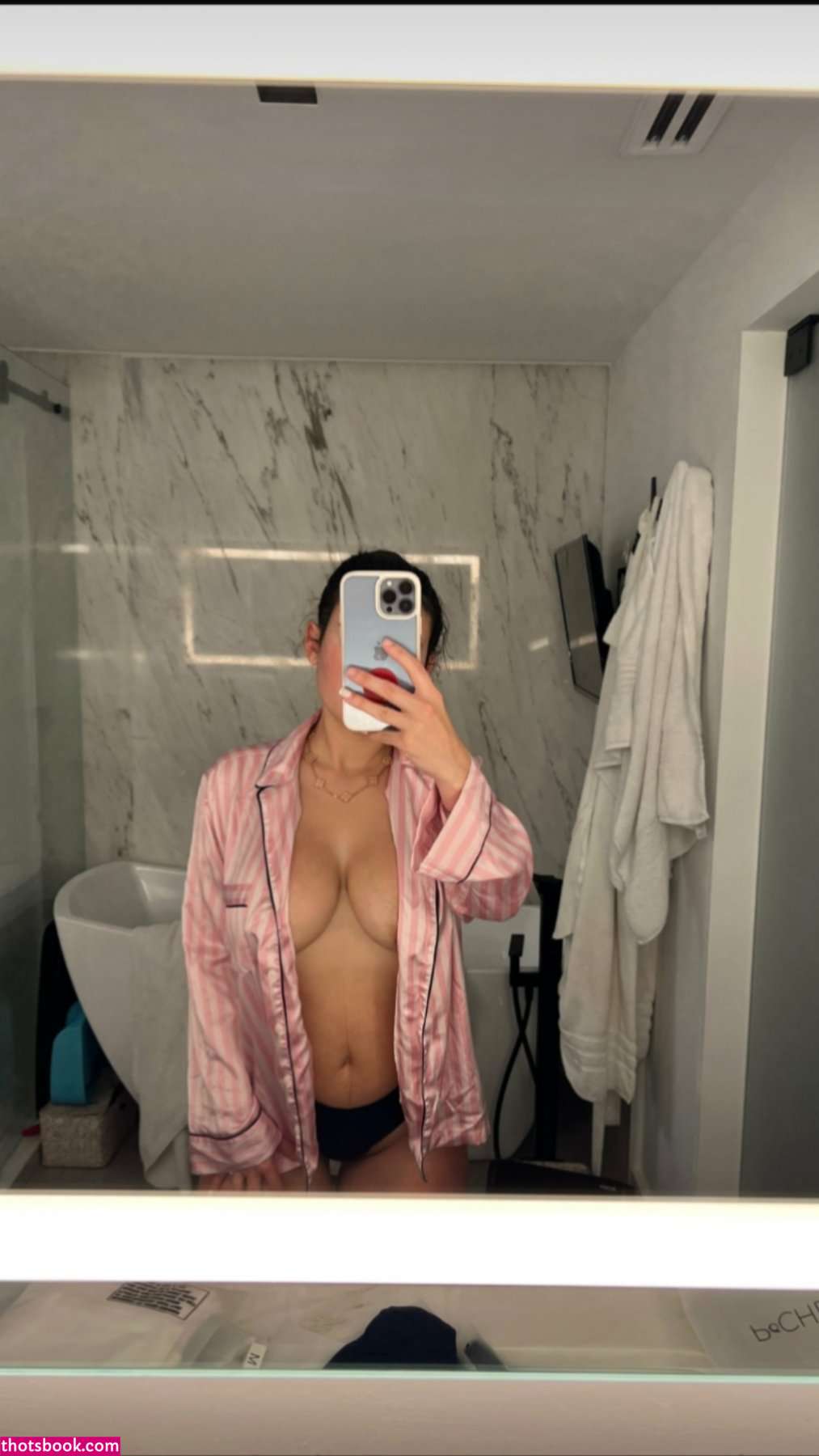 Angie Varona Photo #69