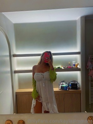 Kayla Simmons Photo #60