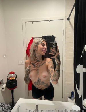 Cruellamorgan Photo #380