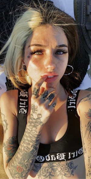 Cruellamorgan Photo #447