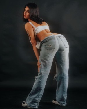 isyourgirlangie Photo #11