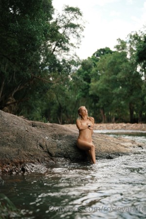 Rosievanlife Photo #102